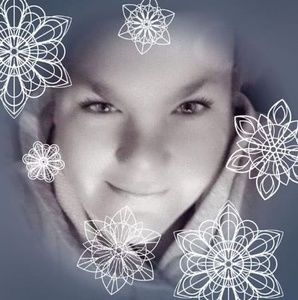 Meet your Posher, Holly